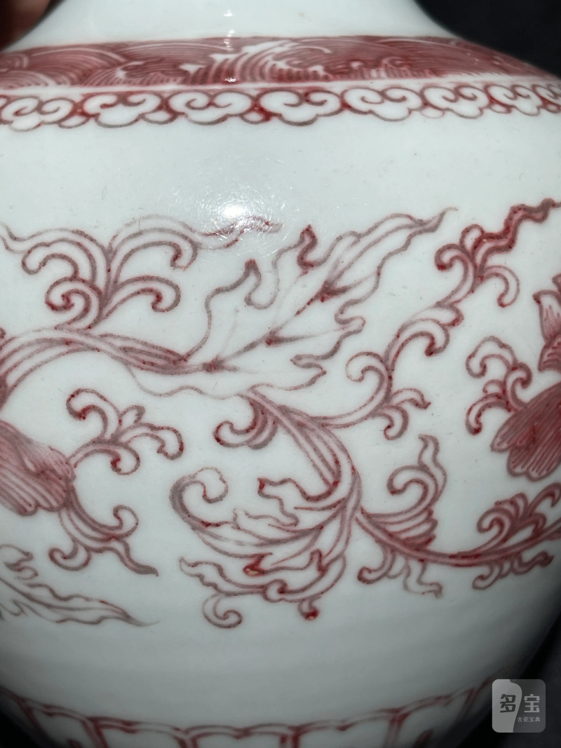 清中期 釉里红缠枝花卉纹石榴尊 - 图5